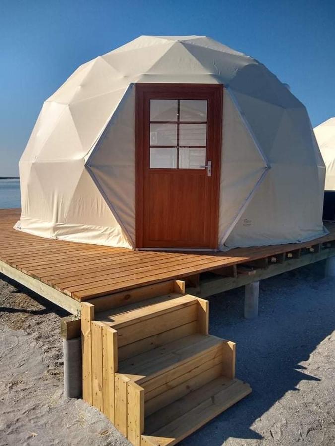 Glamping Berdyansk Hotel Екстериор снимка